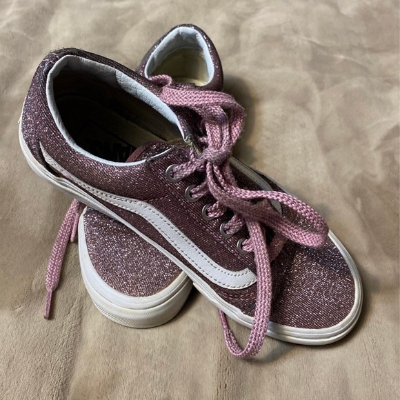 Same Day Shipping Vans Pink Sneakers size 6 with White Side Stripe Thick Laces - Picture 2 of 8